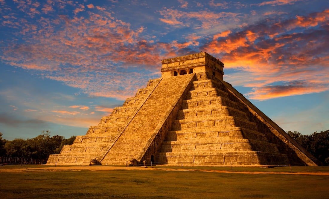 El Castillo es la estructura más emblemática de Chichén Itzá. Posee 24 metros de altura. Fotos: iStock; Wikimedia Commons y Pixabay.