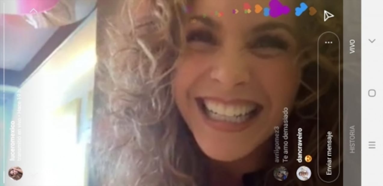 Lucero arma divertido karaoke con sus fans vía streaming
