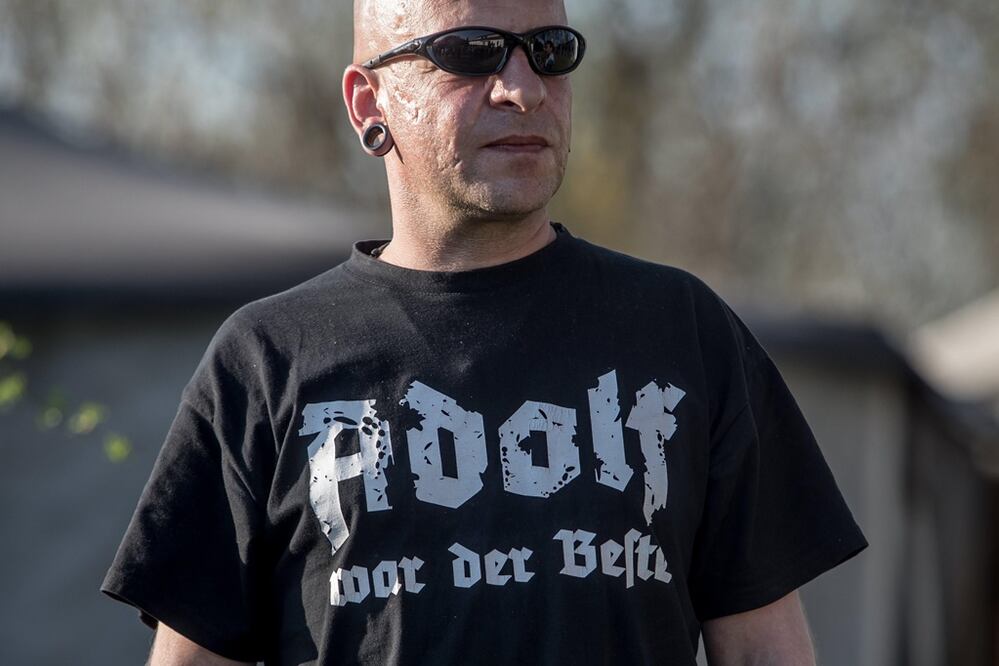 Neonazis conmemoran natalicio de Hitler con festival de rock en Alemania