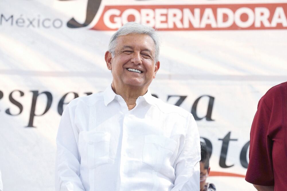 Andrés Manuel López Obrador adelantó que cuándo triunfe su partido en 2018, lo primero que van a derogar, será la reforma educativa (IRVIN OLIVARES. EL UNIVERSAL)