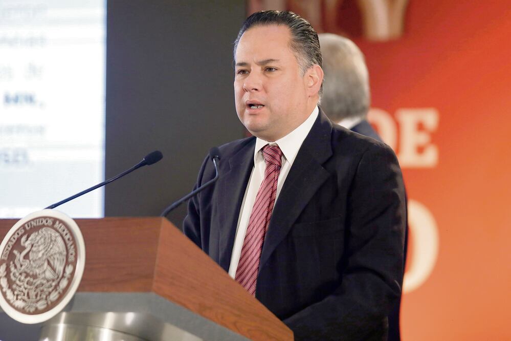 El titular de la Unidad de Inteligencia Financiera de Hacienda, Santiago Nieto. Foto: Archivo