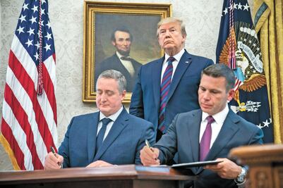 Guatemala firma con EU acuerdo de tercer país