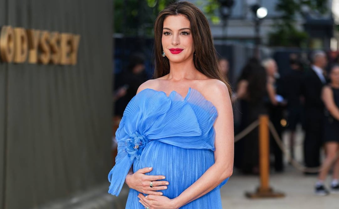 Anne Hathaway posa para los fotógrafos a su llegada al estreno de la película "The Odyssey", en Londres.
Photo by Scott A Garfitt/Invision/AP.