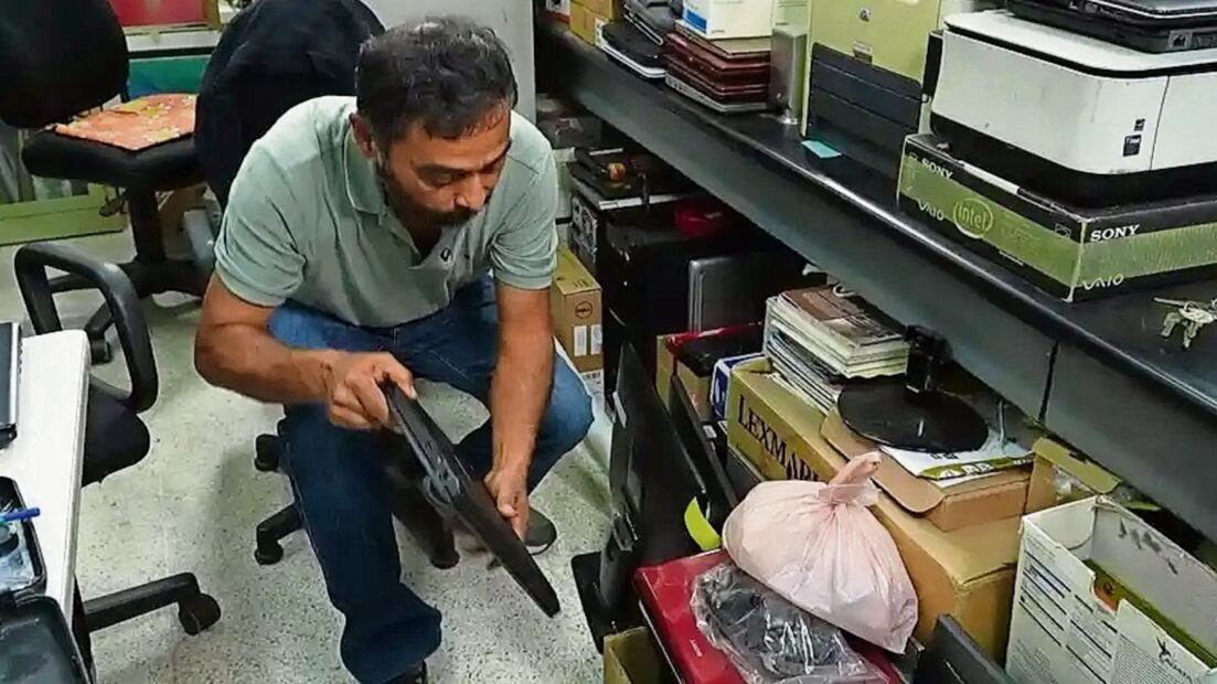 Luis Alberto indicó que el alumno debe comprobar que necesita la computadora. Foto: Especial