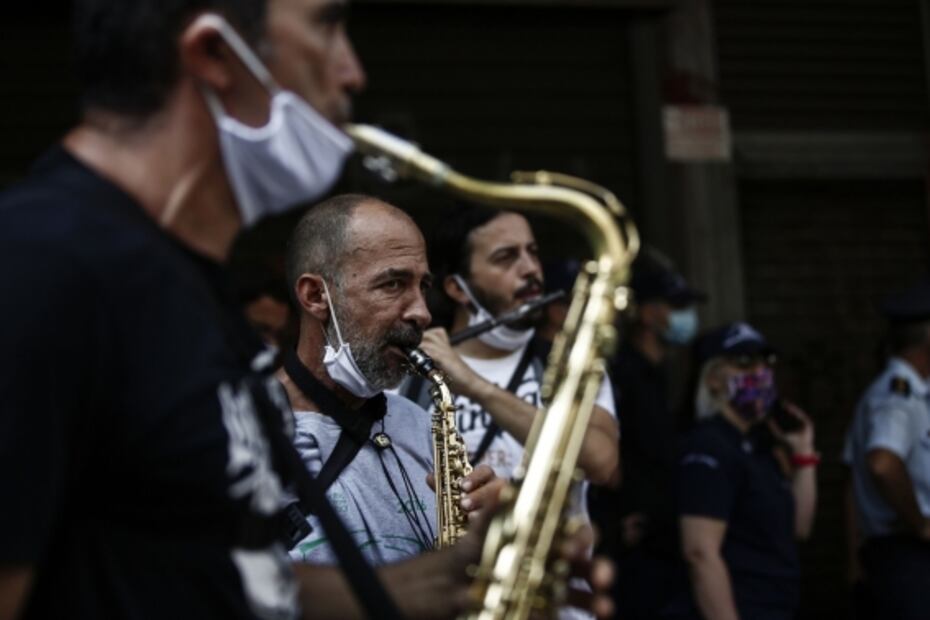 Trabajadores culturales protestan en Grecia contra suspensión de espectáculos