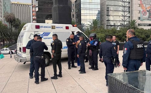 Riña entre bailarines en Monumento a la Revolución deja a un joven lesionado; no hay personas detenidas