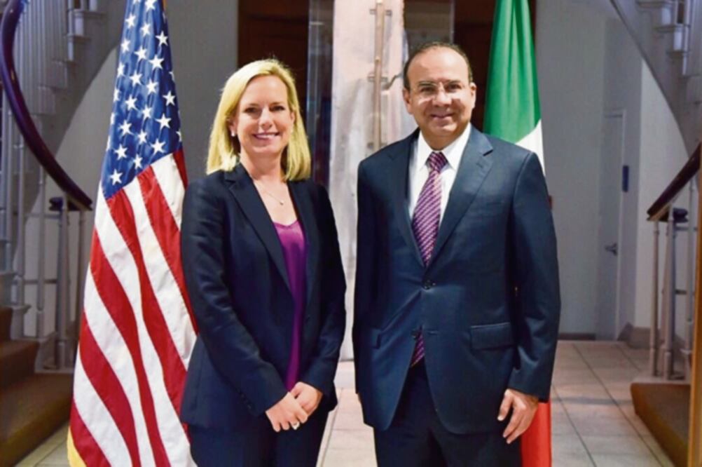 Kirstjen Nielsen y Alfonso Navarrete Prida se reunieron en privado en Washington, DC (TOMADA DE TWITTER)
