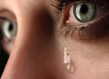 Es posible generar electricidad con lágrimas, revela estudio