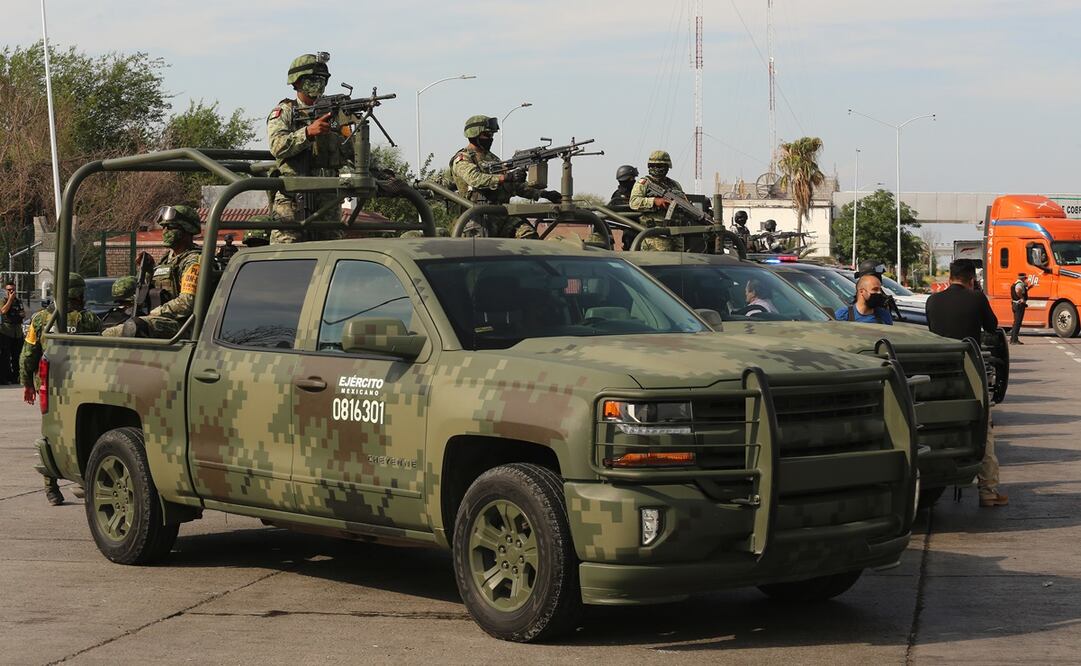 Refuerzan operativo de vigilancia en carretera Monterrey-Nuevo Laredo con elementos de la Guardia Nacional, Ejercito y Fuerza Civil. Foto: Emilio Vasquez / EL UNIVERSAL