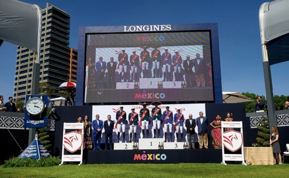 México recibe de nuevo a la caballería