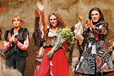 Kika cabalga en La Mancha