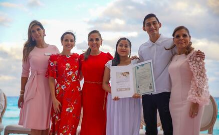 Mara Lezama atestigua la unión de 402 parejas en playa de Benito Juárez, Quintana Roo
