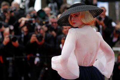 Elle Fanning impacta con su look vintage en Cannes 2019