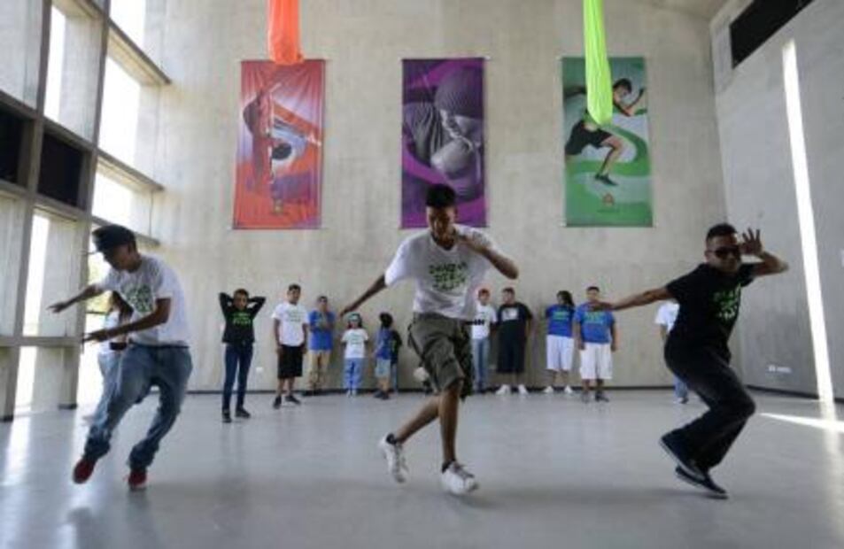 Usan cumbia colombiana contra pandillas