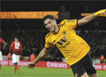 Raúl Jiménez en la órbita de un gigante de la Serie A