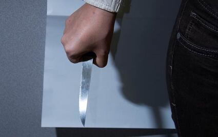 Mujer acuchilla a su esposo por celos en Nuevo León