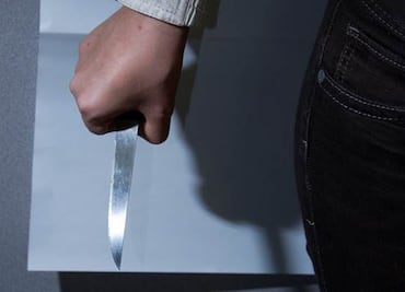 Mujer acuchilla a su esposo por celos en Nuevo León