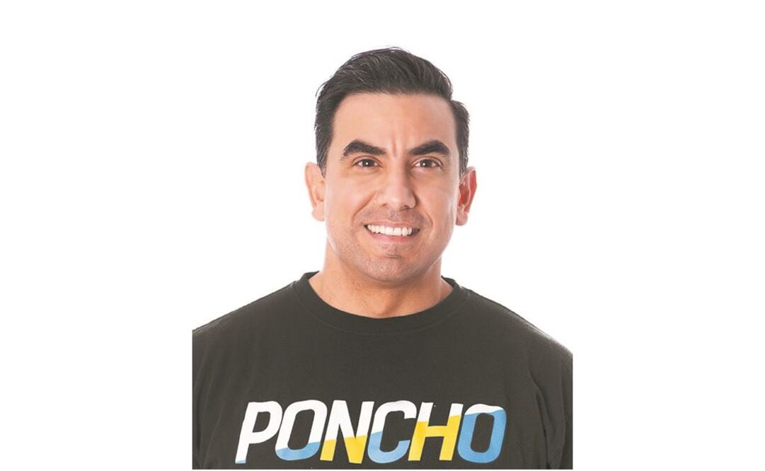 Por cinco minutos de fama, vocifera panista