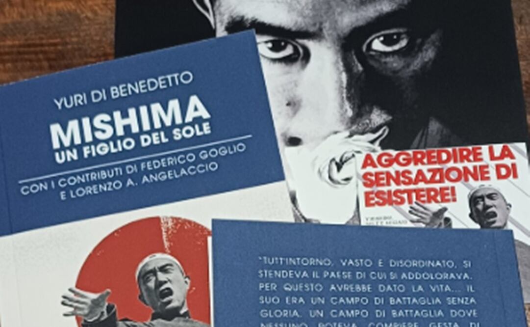 Foto de Yukio Mishima. Tomada vía X @benedetto_yuri.