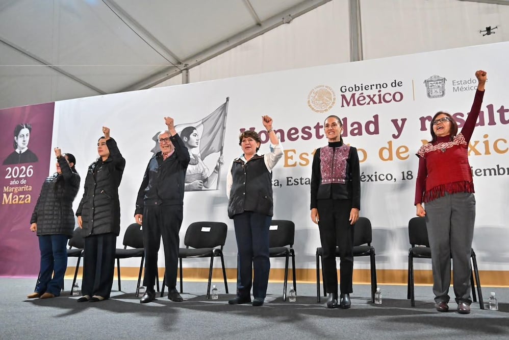 Claudia Sheinbaum y Delfina Gómez durante la presentación de los avances en materia educativa en el Estado de México. Foto: Especial