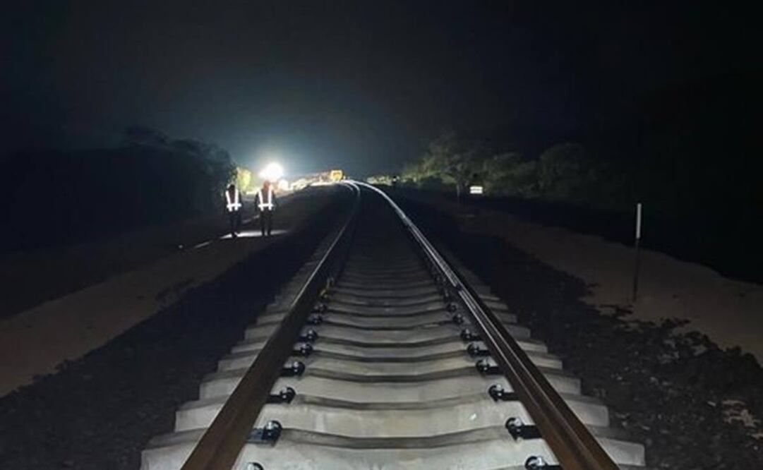 Rieles de las vías del Tren Maya a cargo de Grupo Carso / Foto tomada de Twitter @lopezobrador_