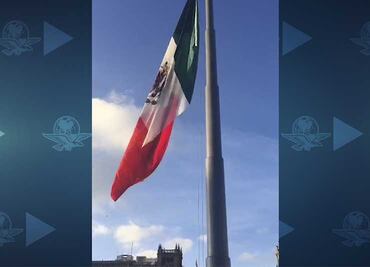 Izan bandera a media asta en el Zócalo por víctimas del 68