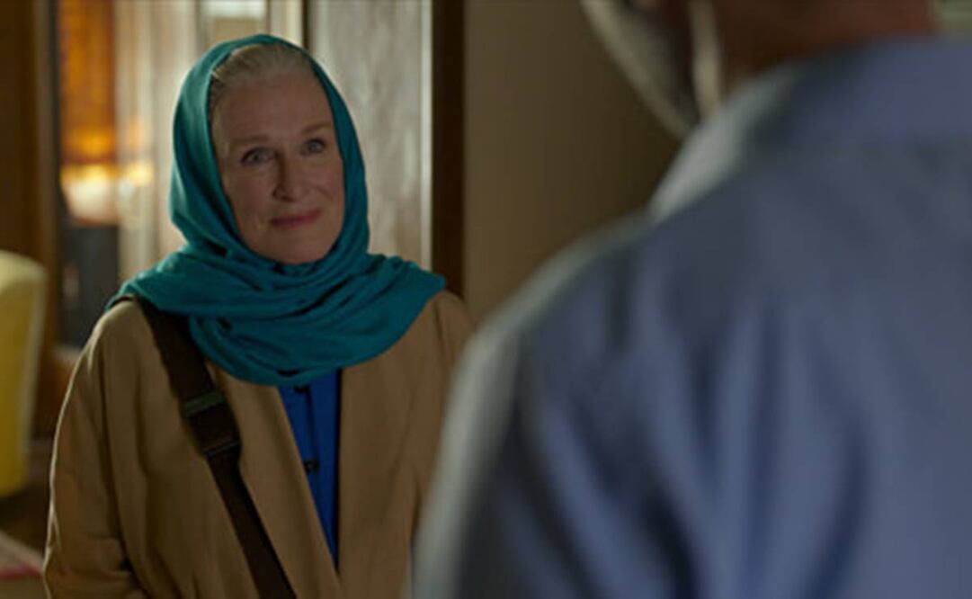 Close interpreta a una mujer occidental que se topa con la agente Tamar Rabinyan (Sultan). Fotos: APPLE TV