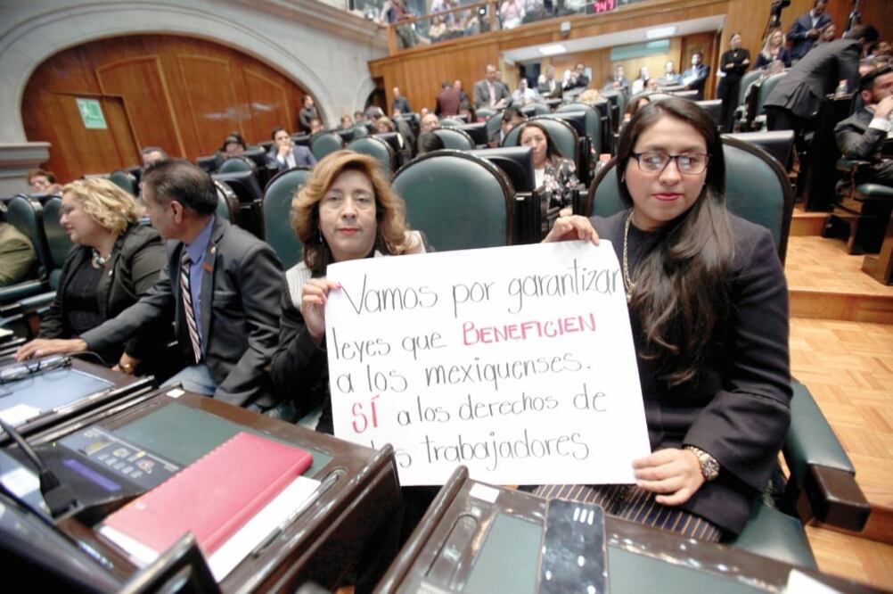 Según los diputados de Morena, la reforma ponía en duda el servicio médico para los familiares de los trabajadores. Sin embargo, el gobierno mexiquense tiene la opción de vetar esta determinación. (JORGE ALVARADO. EL UNIVERSAL)