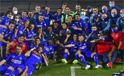 Cruz Azul, campeón de la Copa por México, tras vencer a las Chivas