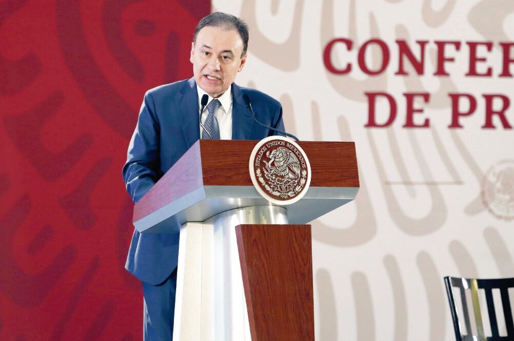 Alfonso Durazo Montaño, secretario de Seguridad y Protección Ciudadana, aseguró que los elementos no llevarán armas de alto calibre, sino las establecidas en los protocolos de seguridad y derechos humanos. Foto: AGUSTÍN SALINAS. EL UNIVERSAL