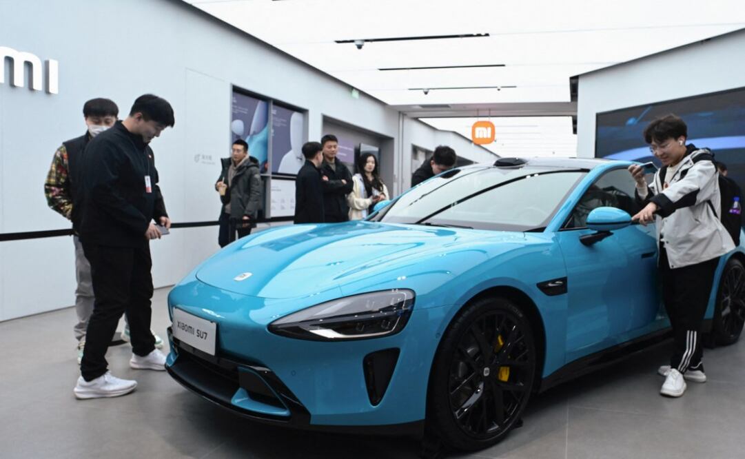 Xiaomi quiere vender sus coches eléctricos en Europa en 2027. (19/08/25) Foto: AFP
