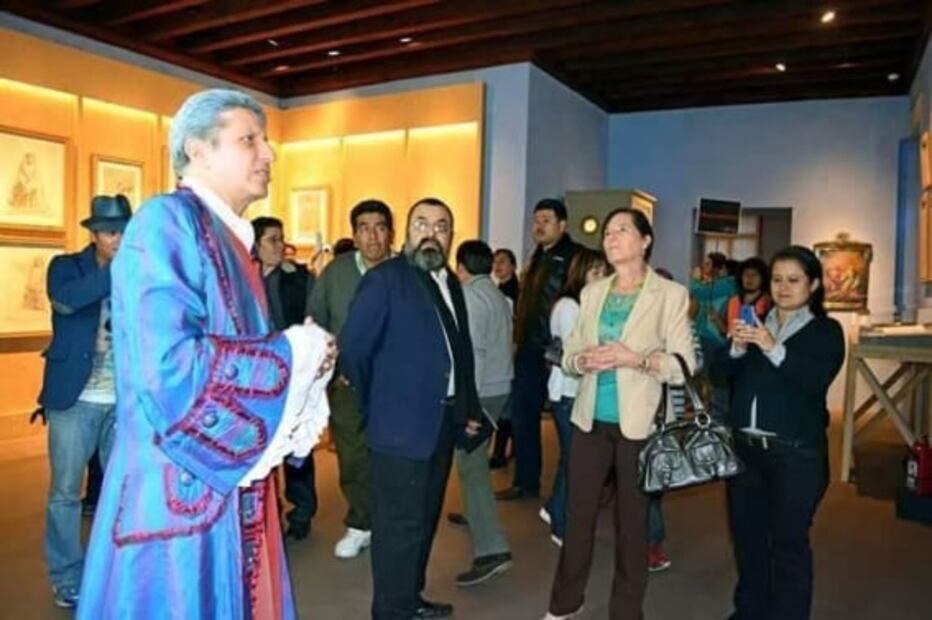 Guías de turistas: historiadores y actores