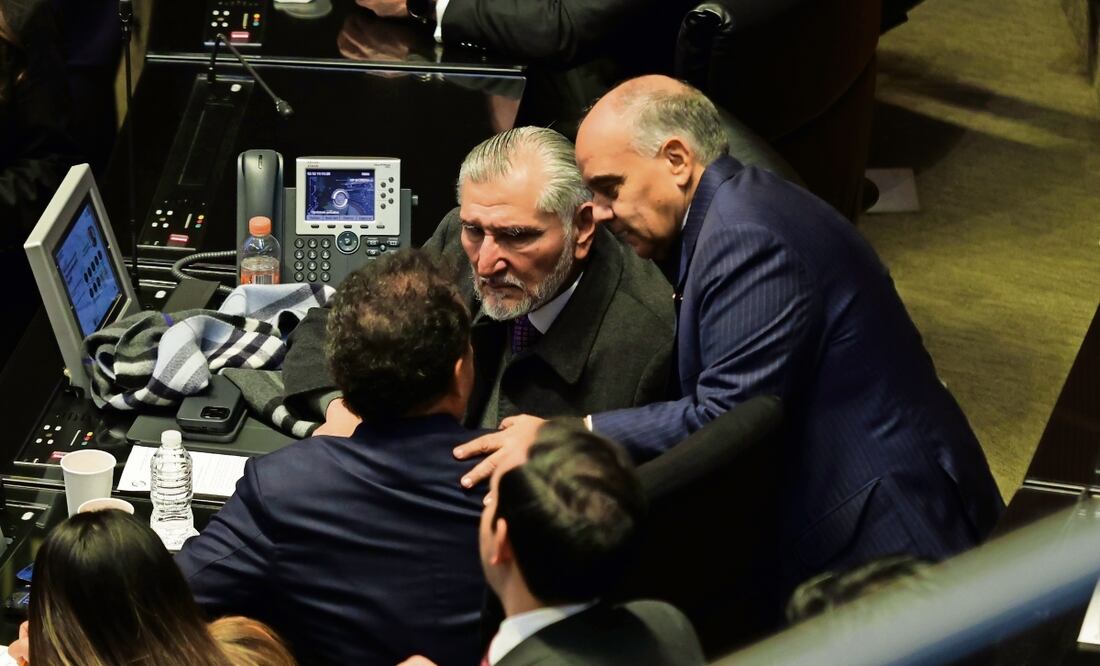 Adán Augusto López, presidente de la Jucopo, dijo que la ley de extorsión se aprobará el próximo martes. Foto: de Carlos Mejía. El Universal