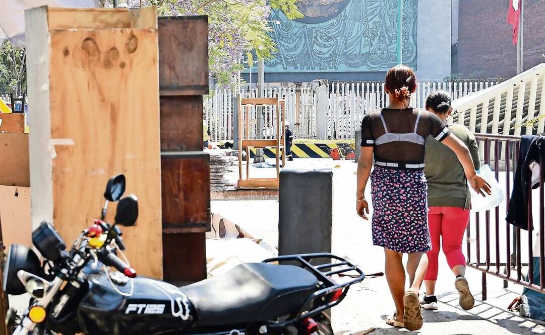 Cientos de migrantes construyen un campamento en un parque frente a la Cámara de Diputados. (03/04/2025) Foto: Berenice Fregoso | El Universal