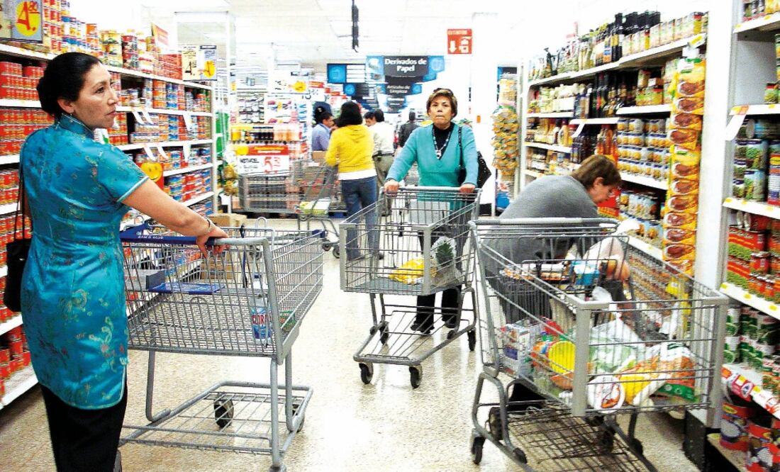 El Indicador de Confianza del Consumidor reportó una disminución de 0.3 unidades en el cuarto mes del año, su primer retroceso mensual desde agosto de 2022. Foto: Archivo / EL UNIVERSAL