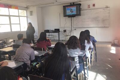 Congreso michoacano autoriza cobrar cuotas en escuelas públicas