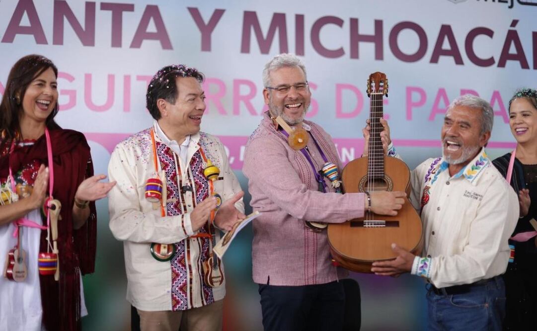 Michoacán realiza compra de 10 mil 600 guitarras de Paracho. Foto: Especial