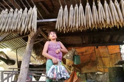 Elaboración de velas, tradición familiar en Tabasco