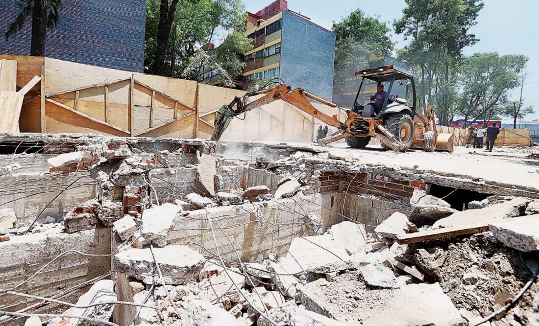 Modificar el horario del simulacro depende de la Secretaría de Protección Civil, así lo explicó el comisionado para la Reconstrucción, Édgar Tungüí, quien dijo que harán llegar a nombre de los damnificados la petición (ARCHIVO EL UNIVERSAL)