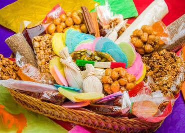 Conoce el origen de los muéganos