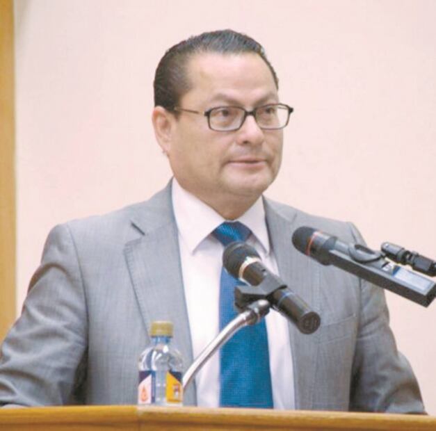 Van contra Duarte con cinco testigos