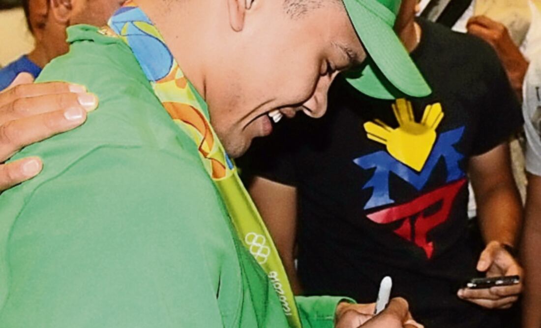 El “Chino” fue recibido en su estado y se reunió con su familia (INST. CHIHUAHEUNSE DEL DEPORTE)