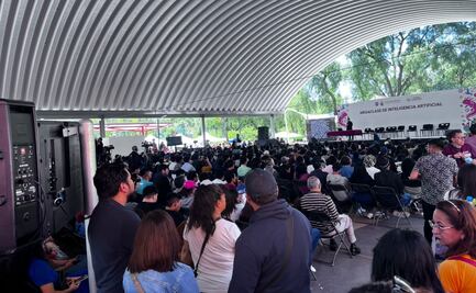 Clara Brugada inaugura la primera Megaclase de Inteligencia Artificial en la Ciudad de México