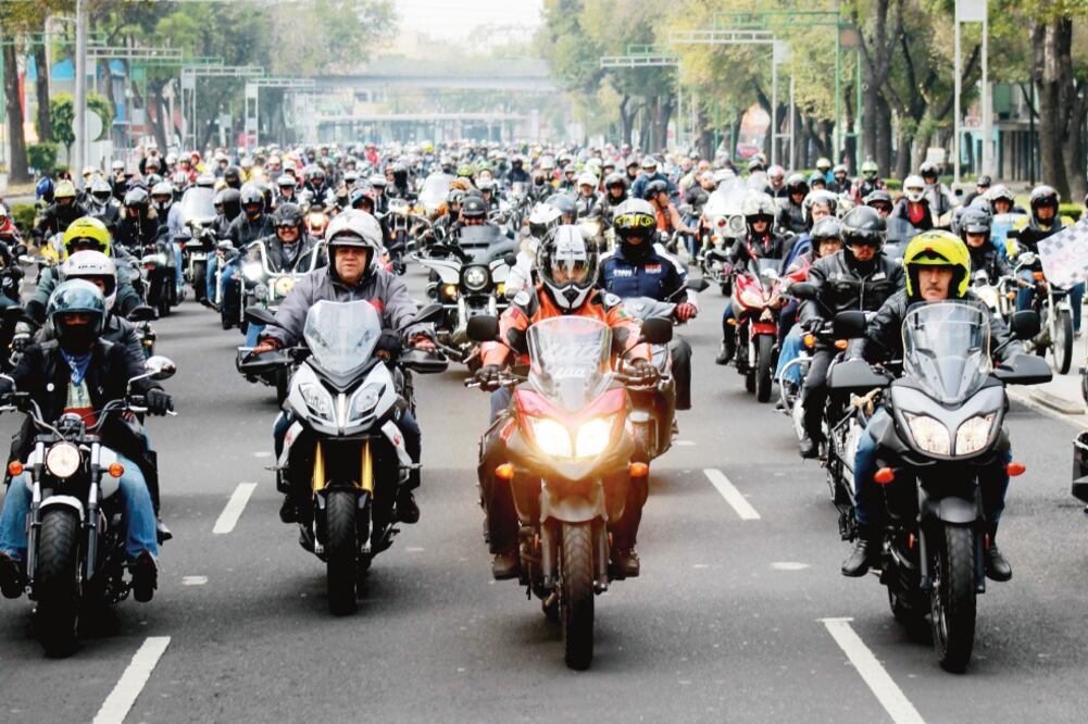 Unidades rodando. En las calles de la capital circulan 263 mil 778 motos registradas desde 2009; de esta cifra, 2 mil 11 son de 1986 (ARCHIVO. EL UNIVERSAL)