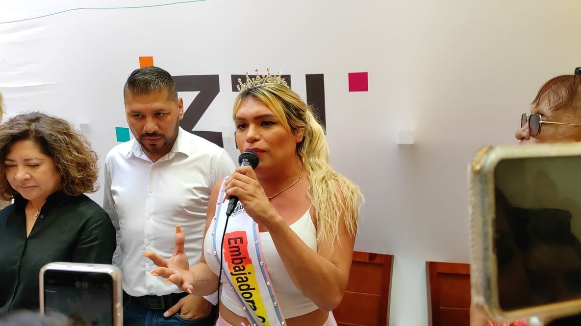 Wendy Guevara fue nombrada “embajadora” de Casa Orquídea, el único refugio para personas de la comunidad LGBT+ en SLP. (FOTO: Regina Arellano)