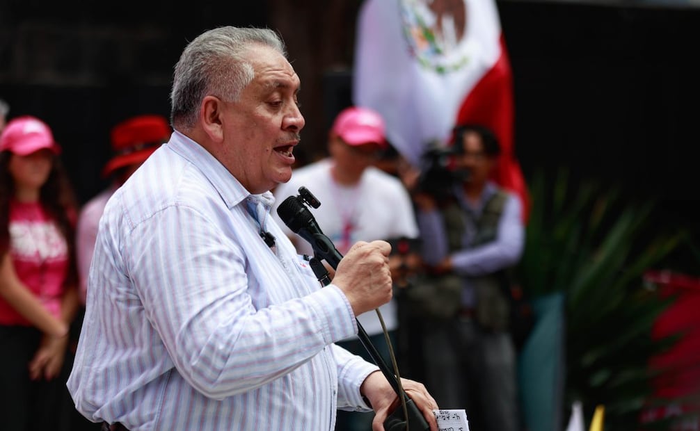 A un costado del Monumento a la Revolución, se realizó un mitin que fue encabezado por Guadalupe Acosta Naranjo, presidente de Somos México, con motivo del registro como partido político nacional. Foto: Diego Simón Sánchez/ EL UNIVERSAL