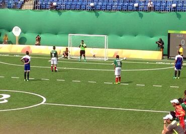 Tri paralímpico se queda en sitio 7 tras derrotar a Marruecos