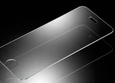 ¿Nuevo iPhone de cristal?