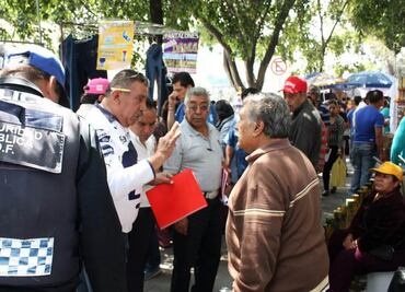 Retiran 32 puestos ambulantes al exterior del Hospital La Raza