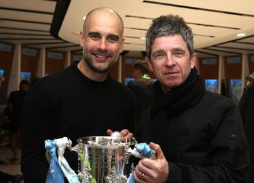 Noel Gallagher celebra junto al Manchester City